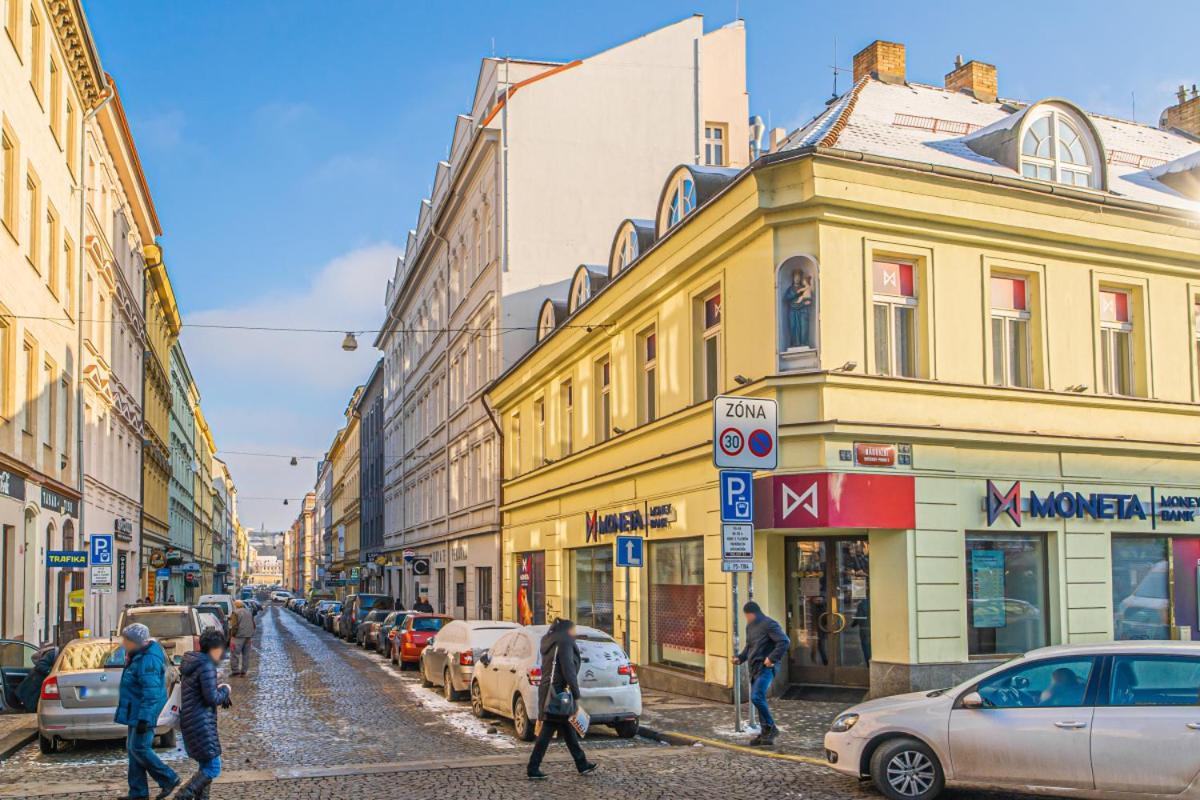Utulny Byt V Centru Prahy プラハ エクステリア 写真